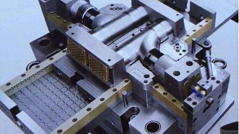 注塑模具规格型号参数全解析：揭秘模具选型的关键要素**
